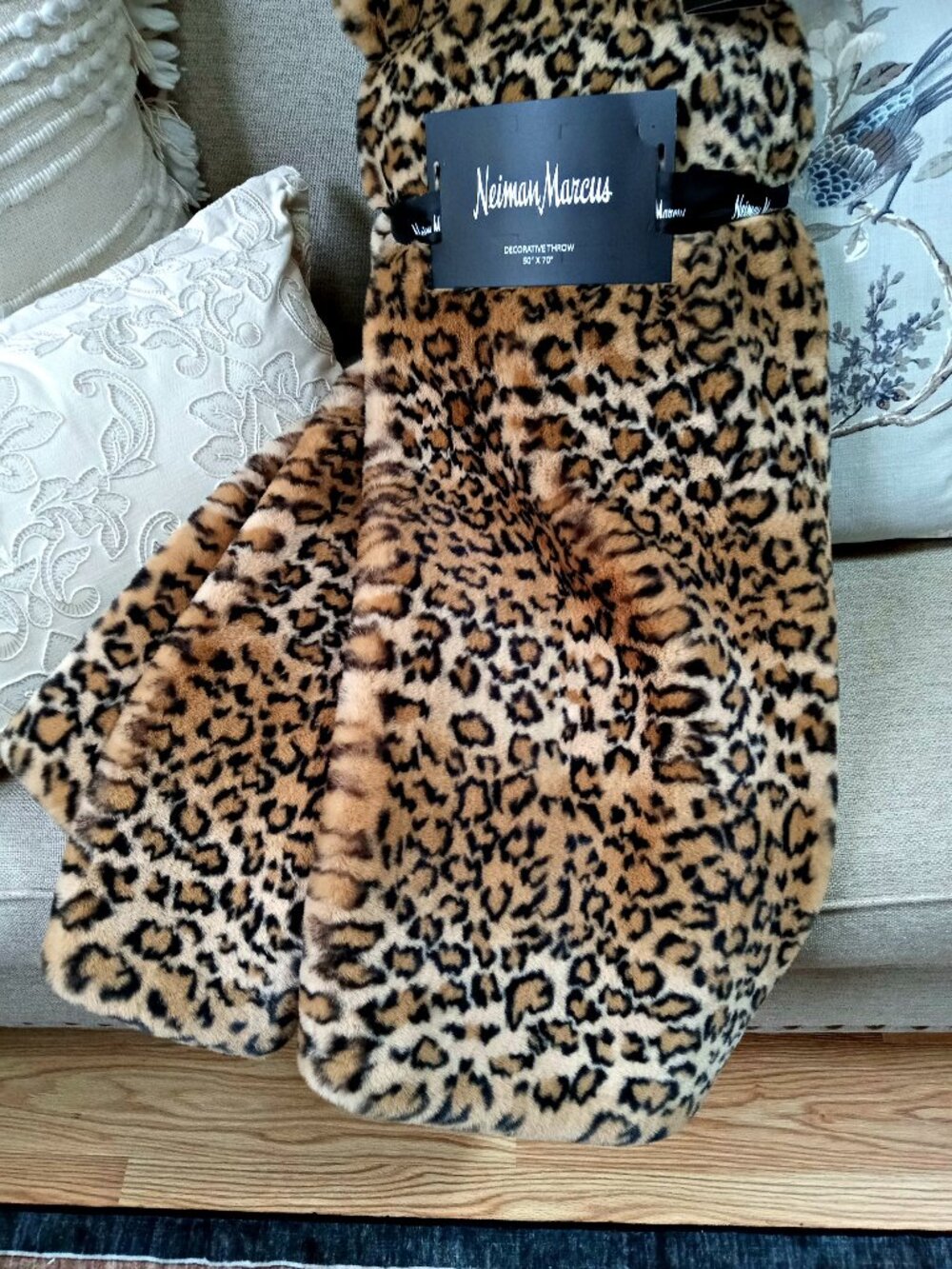 NEW! LUXURY NEIMAN MARCUS LEOPARD PLUSH BLANKET
